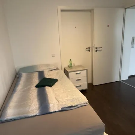 Moderne Monteurswohnung Nahe Der Autobahn Apartmán
